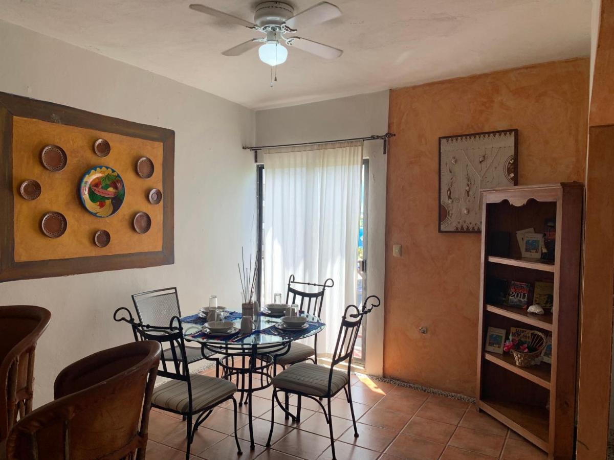 Casa Caribe Cancún Exterior foto A dining room in a typical middle-class home in Mexico