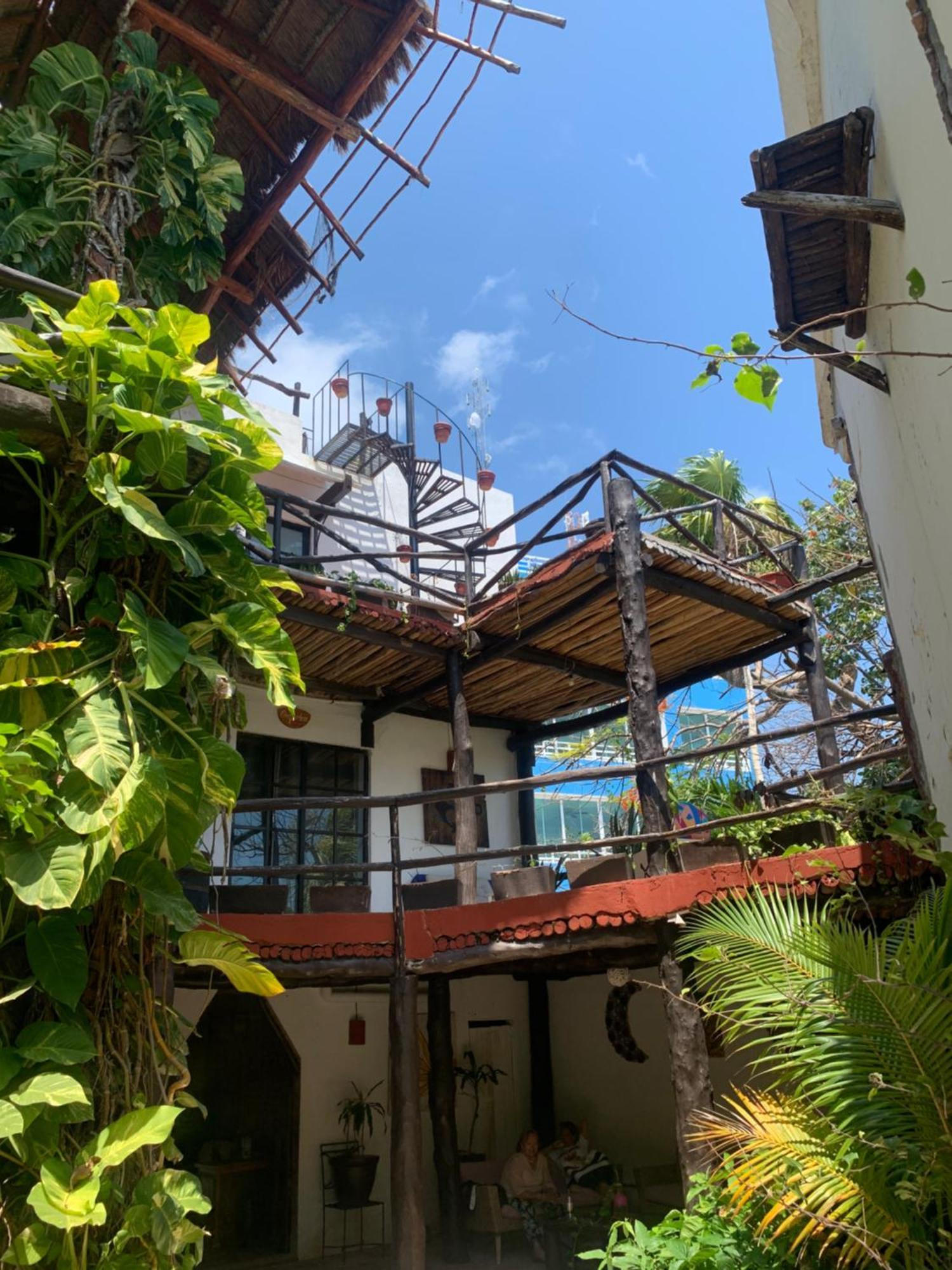 Casa Caribe Cancún Exterior foto A house in San Cristóbal de Las Casas
